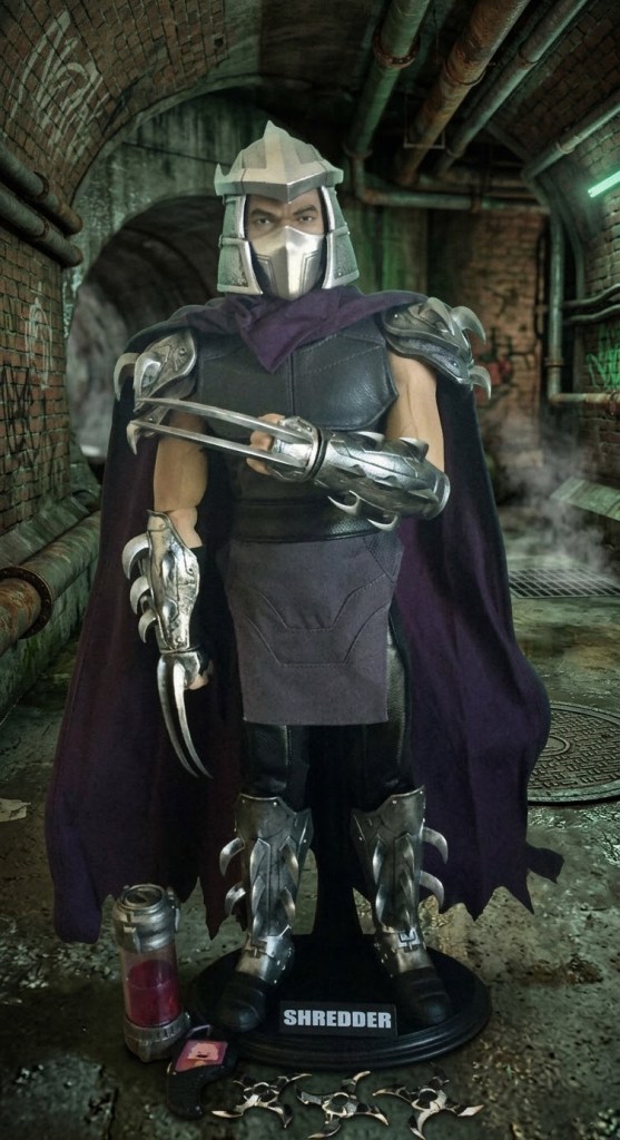Shredder 1/6 scale figure by DreamEX in a sewer tunnel setting